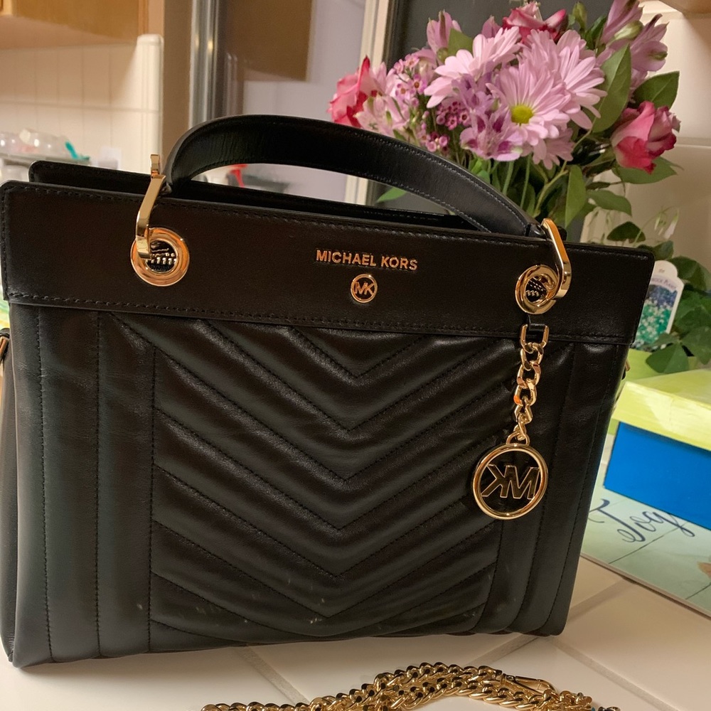 Micheal kors purse